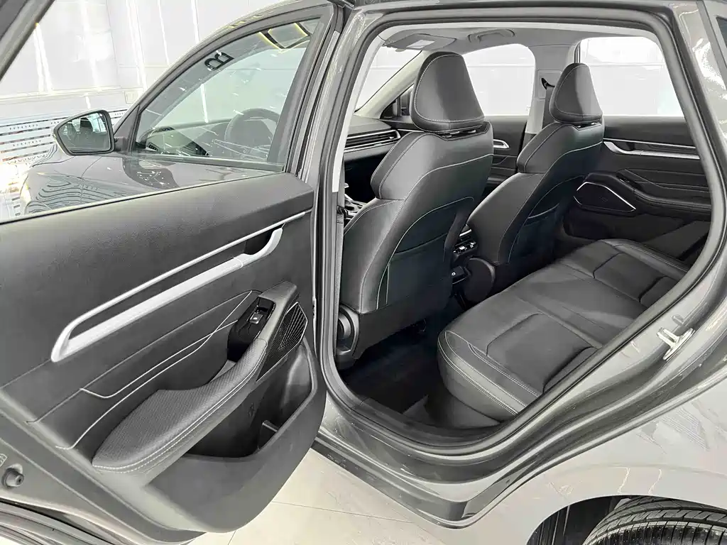 Geely Emgrand 2022 4th Generation 1.5L CVT Prestige