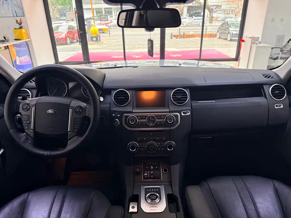 Land Rover Discovery 2016 3.0 SC V6 SE