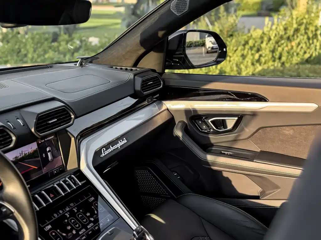 Lamborghini Urus 2018 4.0T V8