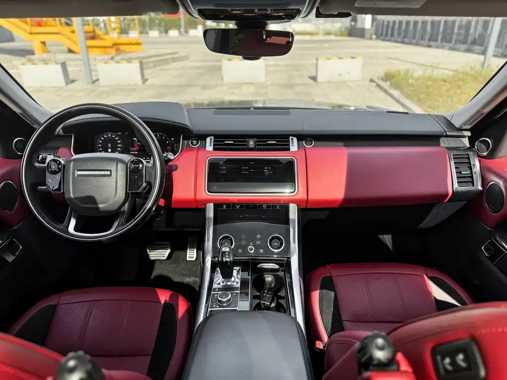 Range Rover Sport 2021 3.0 L6 Gloss Black Edition