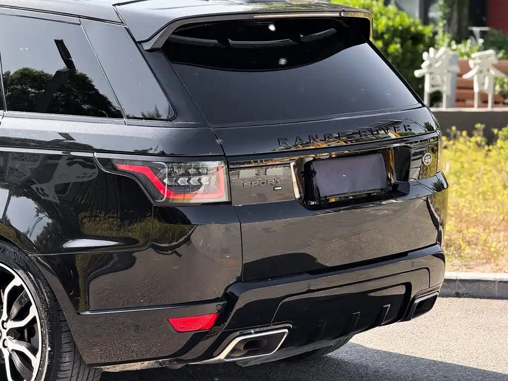 Range Rover Sport 2021 3.0 L6 Gloss Black Edition