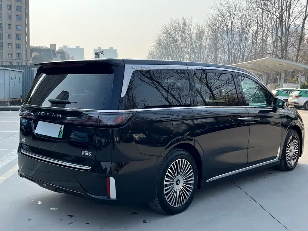 Voyah Dreamer 2025 PHEV AWD Flagship Kunpeng Edition