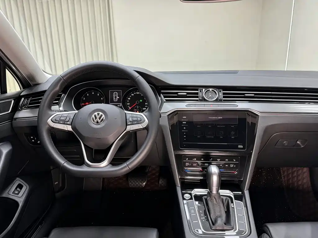 Magotan 2020 280TSI DSG Leading Edition