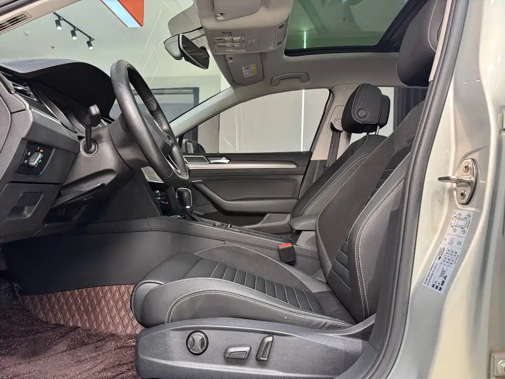 Magotan 2020 280TSI DSG Leading Edition