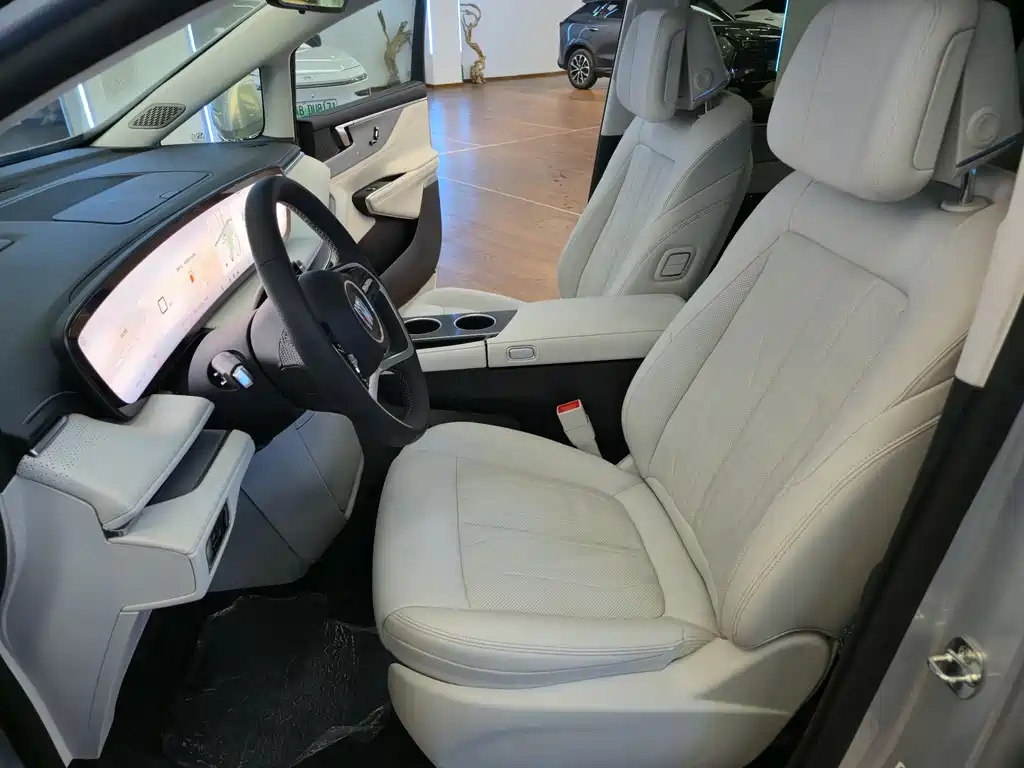 Buick GL8 PHEV 2024 Lu Zun Luxury Edition 7-Seater
