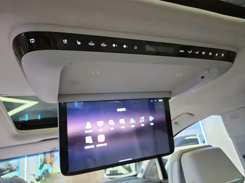Buick GL8 PHEV 2024 Lu Zun Luxury Edition 7-Seater