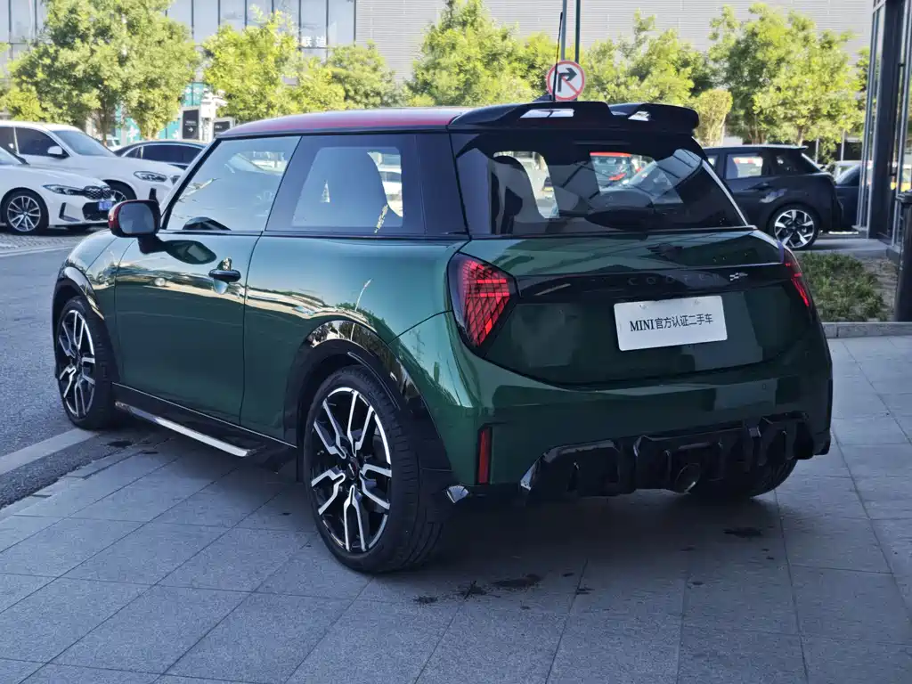 MINI John Cooper Works 2025