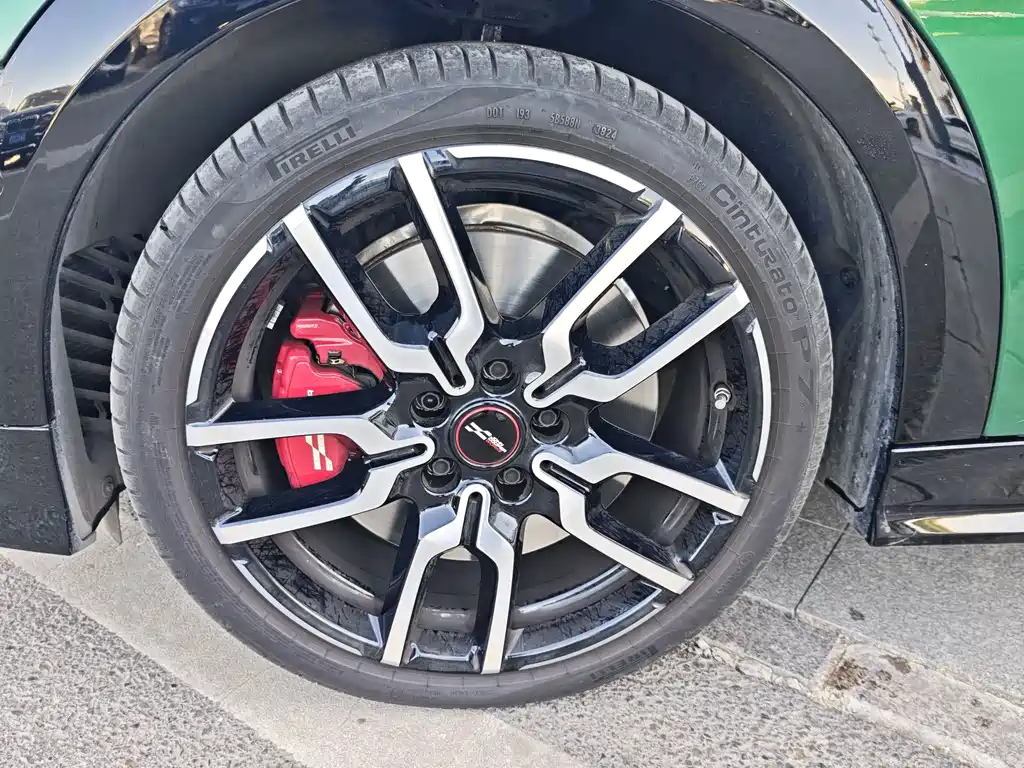 MINI John Cooper Works 2025