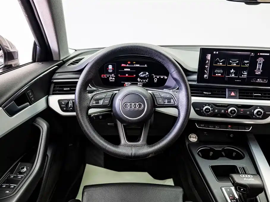 Audi A4L 2022 40 TFSI Fashion Dynamic Edition