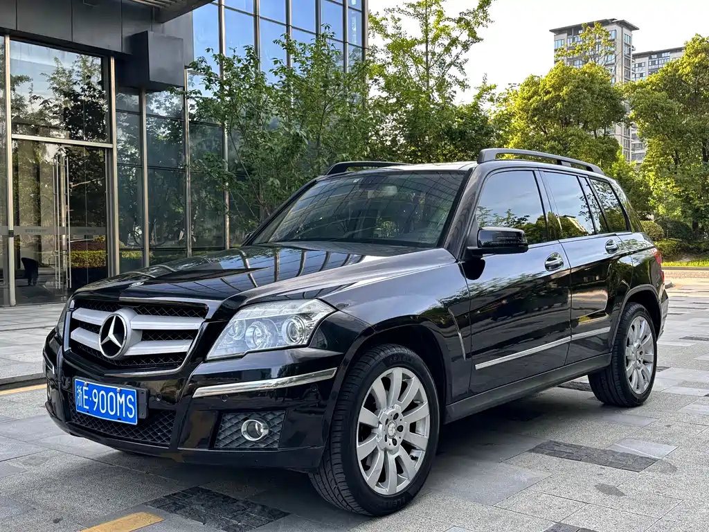 Mercedes-Benz GLK-Class 2011 GLK 300 4MATIC Fashion Edition