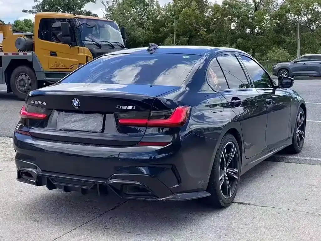 BMW 3 Series 2021 Facelift II 325i M Sport Package