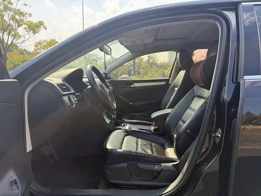 Volkswagen Passat 2013 1.8TSI DSG