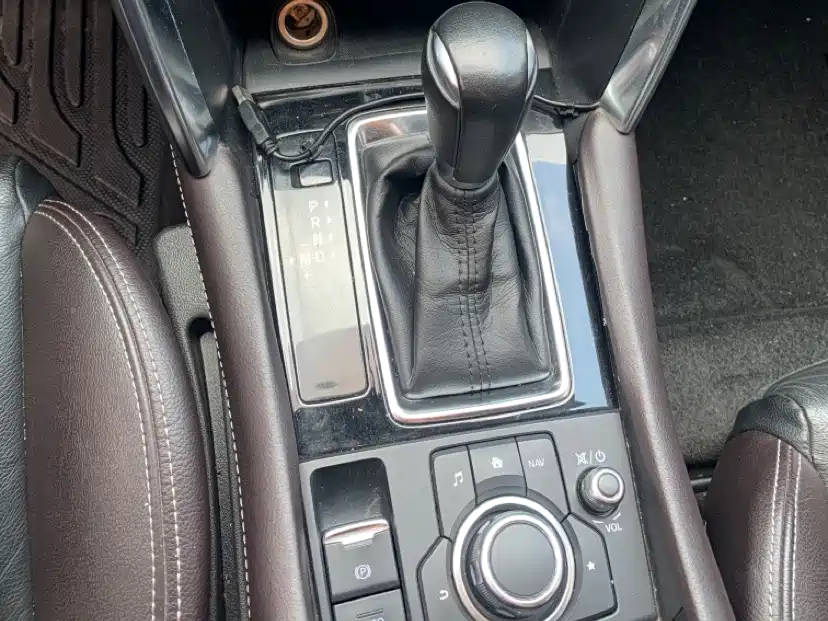 Mazda CX-4 2016 2.0L Automatic FWD Blue Sky Taste Edition