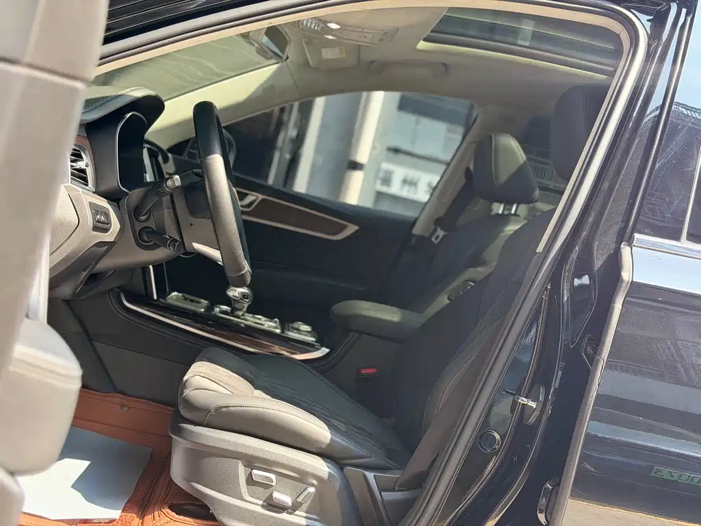 Hongqi HS7 2021 2.0T DCT 2WD Premium