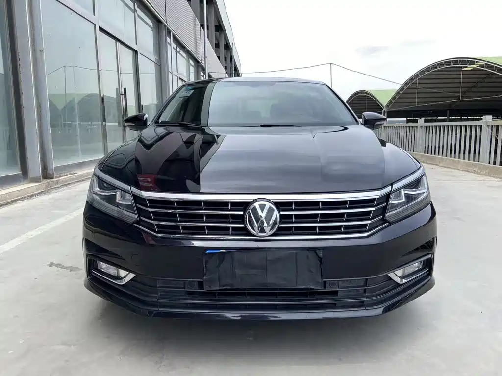 Volkswagen Passat 2017 330TSI DSG Prestige Edition