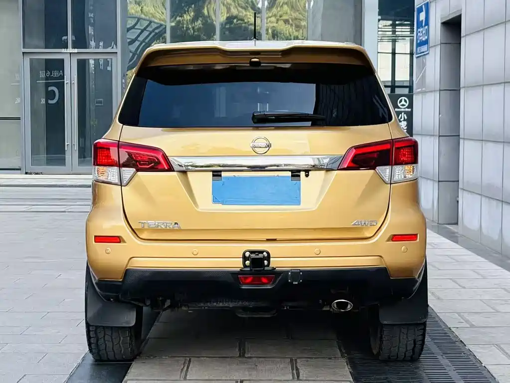 Nissan Terra 2018 2.5L Automatic 4WD Luxury Edition