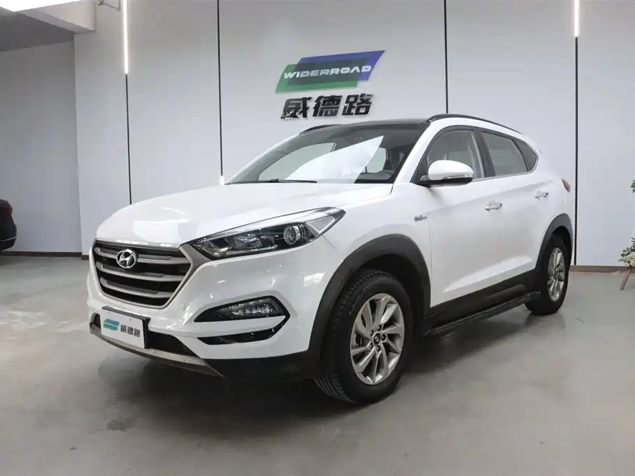 Tucson 2015 1.6T DCT 2WD Smart