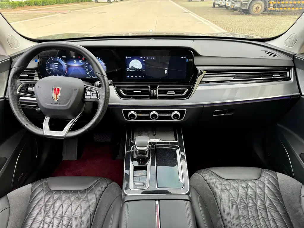 Hongqi HS5 2023 2.0T AWD Qi Xiang Pro
