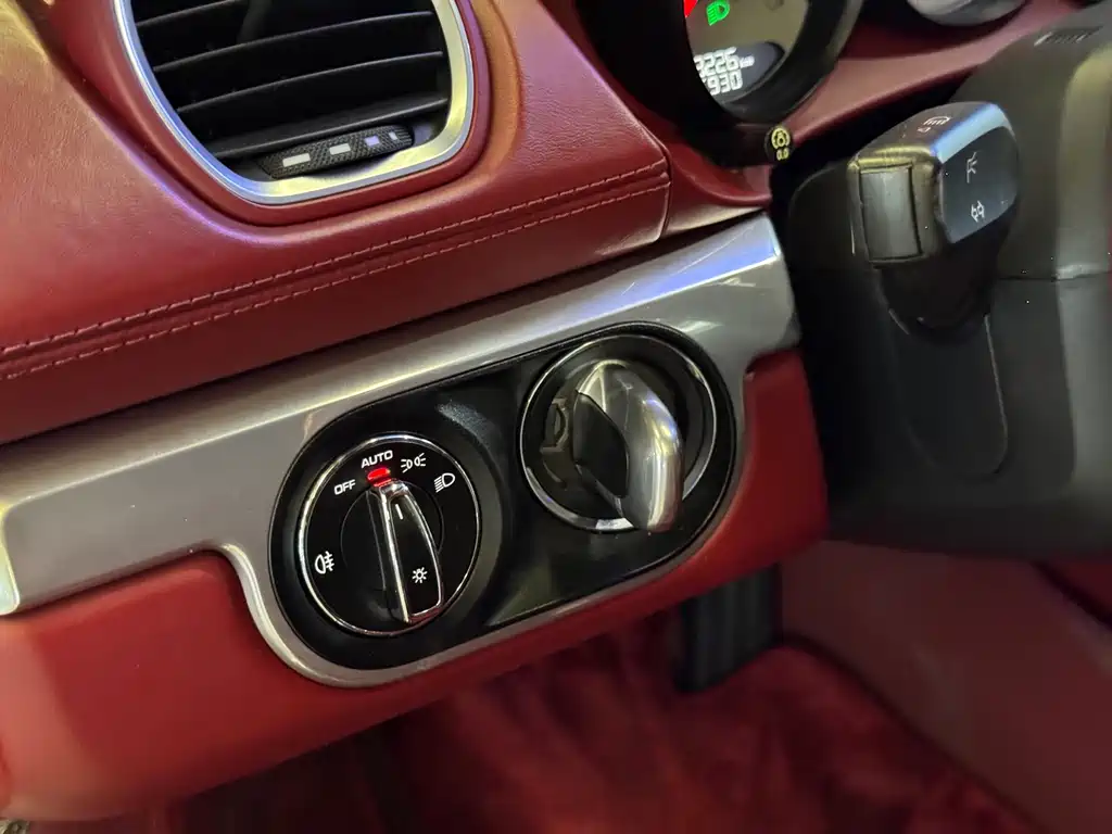 Porsche 718 Boxster 2.0T