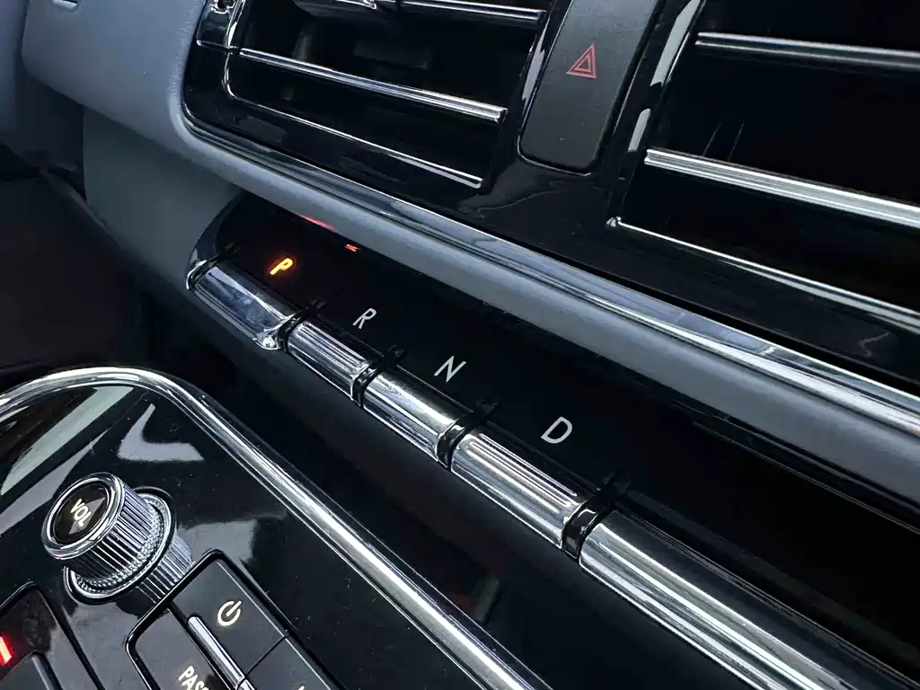 Navigator 2019 3.5T President Series China VI