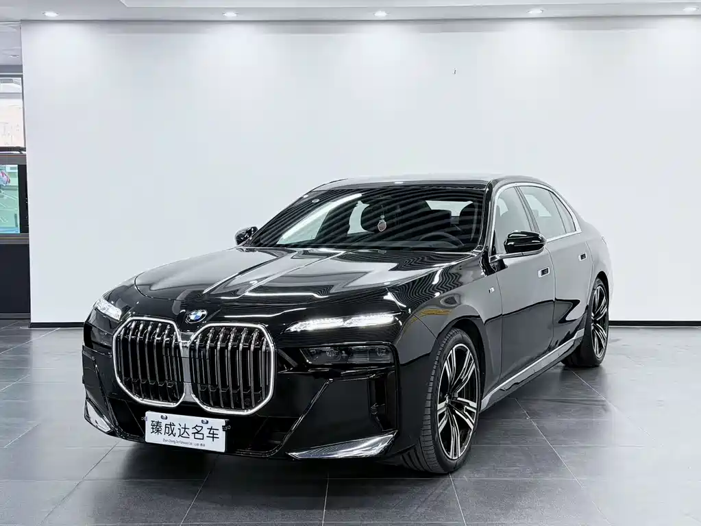 BMW 7 Series 2023 735Li M Sport Package