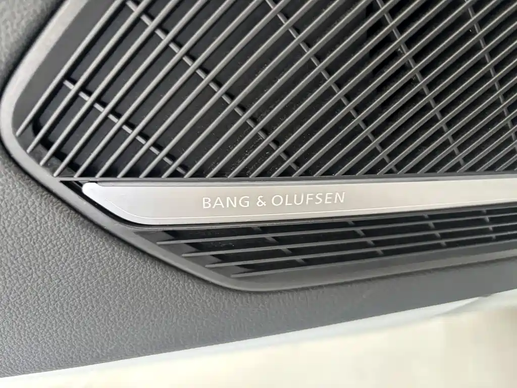 Audi A4L 2025 40 TFSI Luxury Dynamic B&O Star Night Edition