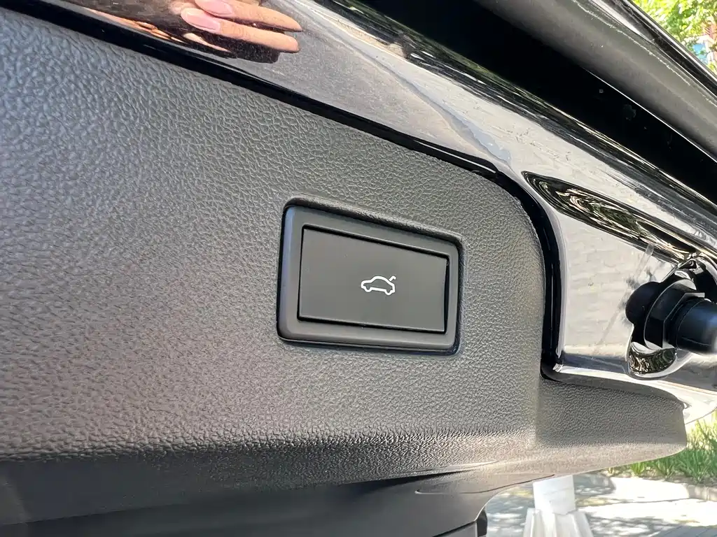 Volkswagen Passat 2024 380TSI Luxury Edition