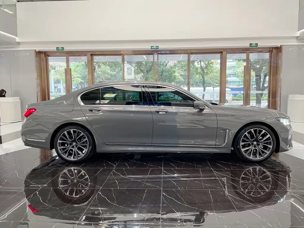 BMW 7 Series 2021 740Li Leading Edition M Sport Package