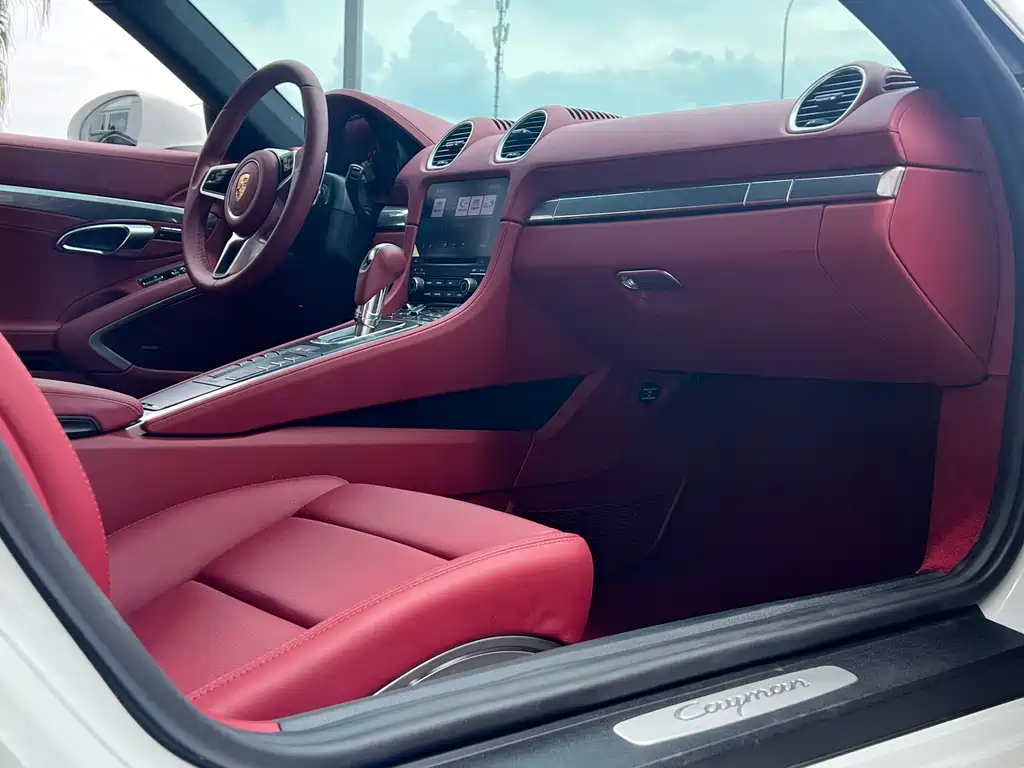 Porsche 718 Cayman 2.0T 2022