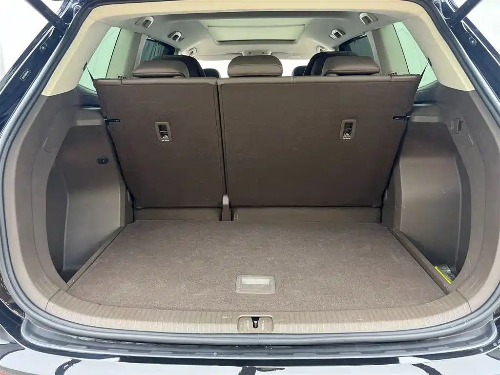 Viloran 2024 380TSI Prestige Edition