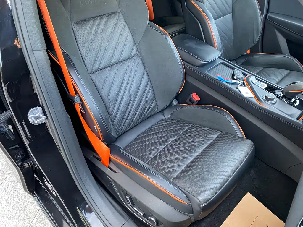 Lynk & Co 02 Hatchback 2021 2.0TD Halo Driving Control Package Edition