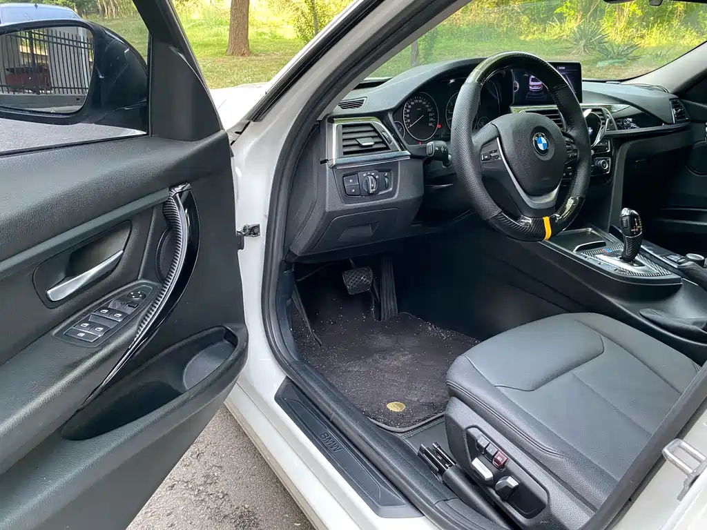 BMW 3 Series 2016 320Li Entry Level