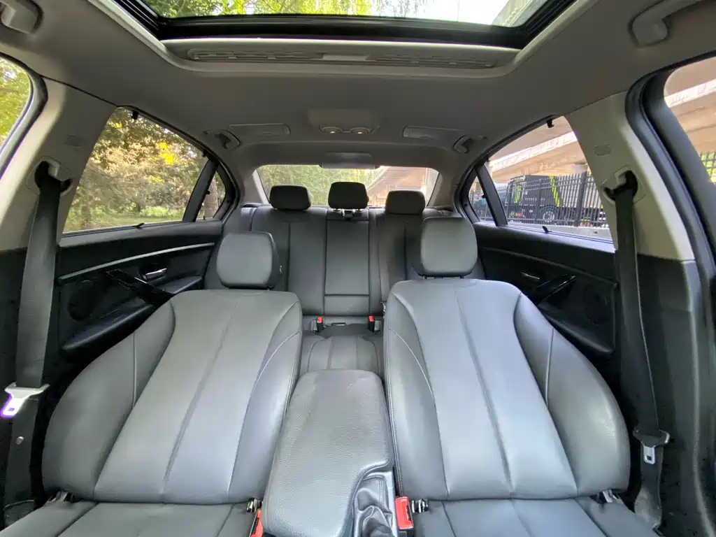 BMW 3 Series 2016 320Li Entry Level