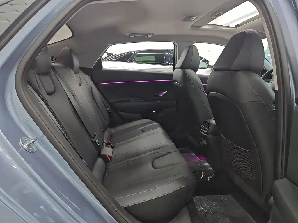 Hyundai Elantra 2023 1.5L CVT Premium