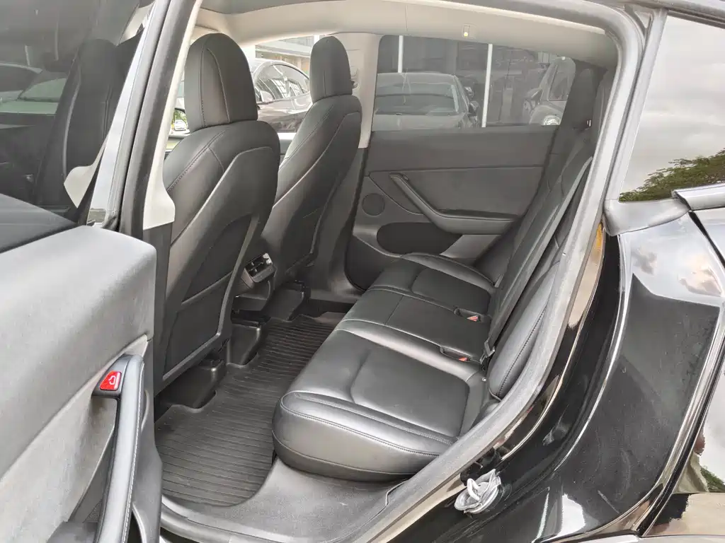 Model Y 2021 Long Range AWD 3D7