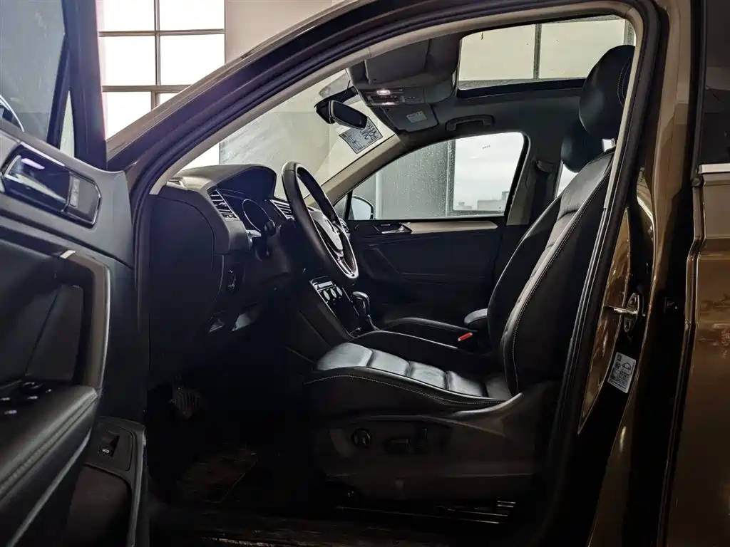 Volkswagen Tiguan L 2017 380TSI Automatic 4WD Luxury Edition