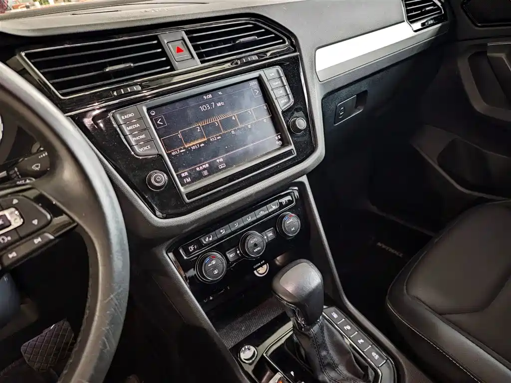 Volkswagen Tiguan L 2017 380TSI Automatic 4WD Luxury Edition