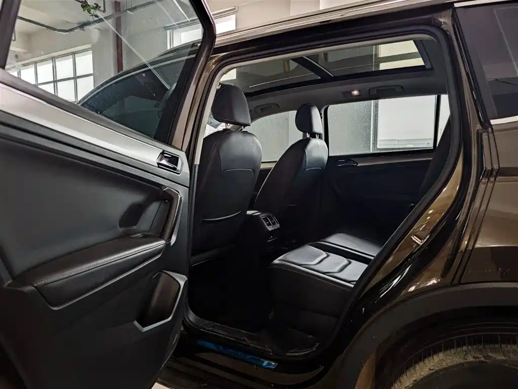 Volkswagen Tiguan L 2017 380TSI Automatic 4WD Luxury Edition