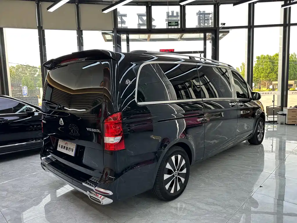 Mercedes-Benz Vito 2023 2.0T Business Edition 7-Seater