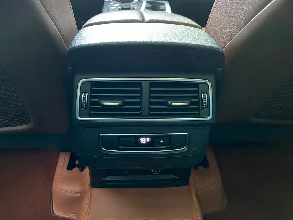 Audi Q7 e-tron 2019 55 e-tron