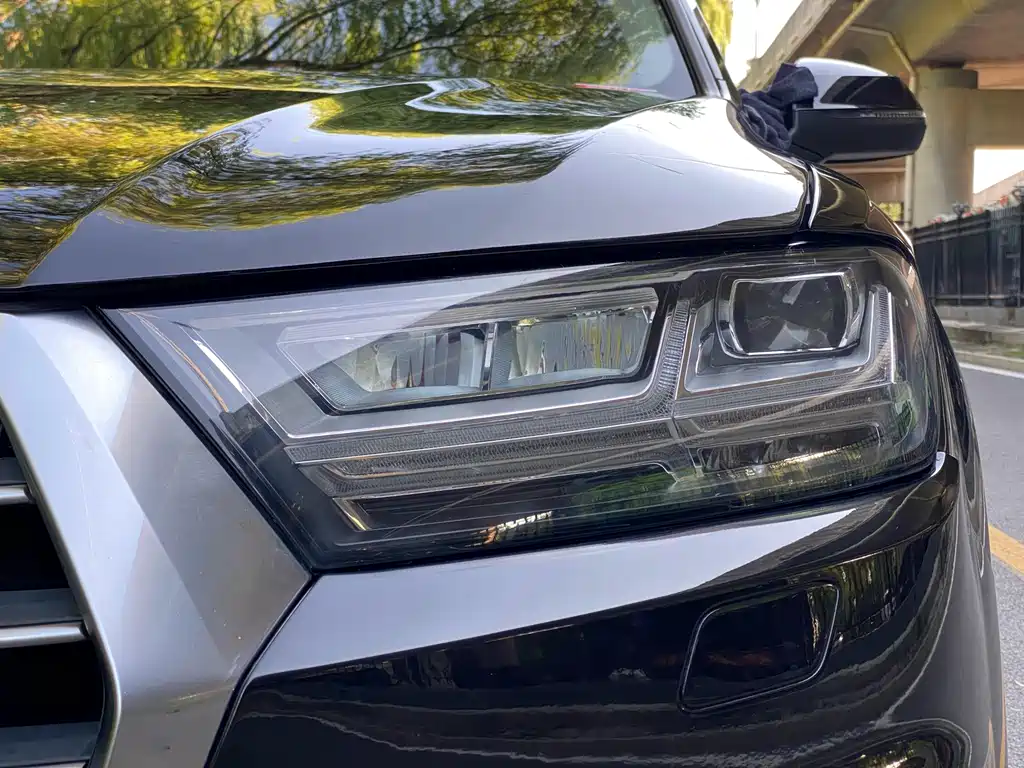 Audi Q7 e-tron 2019 55 e-tron