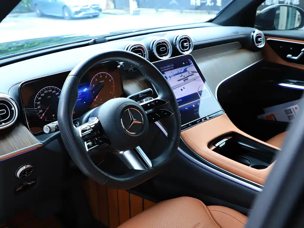 Mercedes-Benz GLC 300 L 4MATIC Dynamic 5-Seater 2024