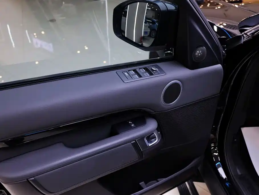 Land Rover Discovery 2018 3.0 SC V6 SE