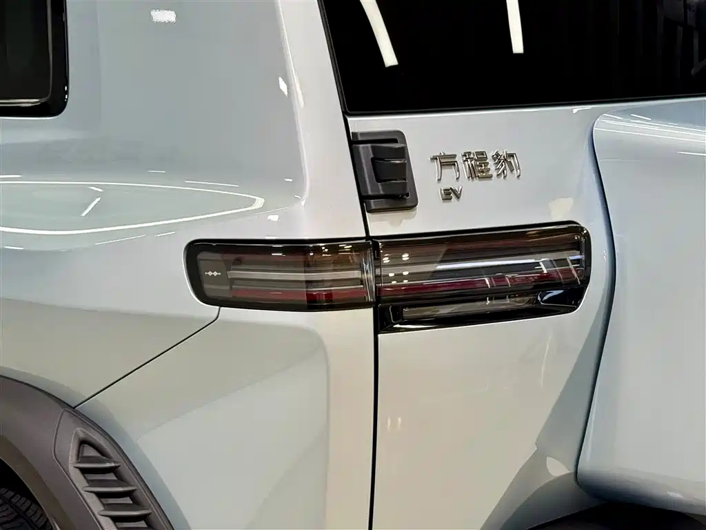 Titan 3 2025 501KM RWD Max