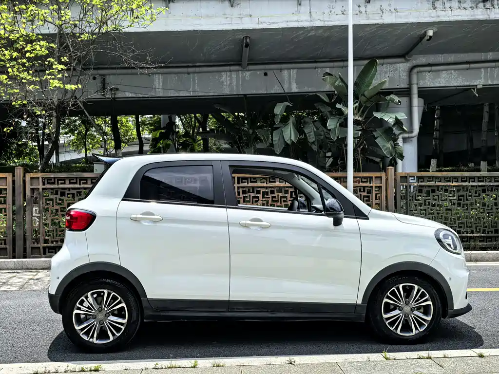 Leapmotor T03 2020 400 Luxury Edition