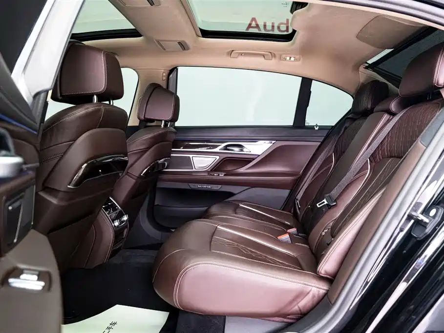 BMW 7 Series 2021 730Li Luxury Package