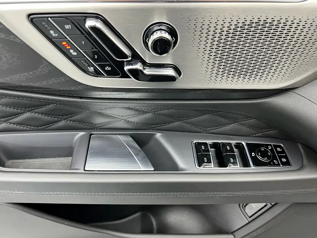 Cadillac CT6 2023 28T Premium Model