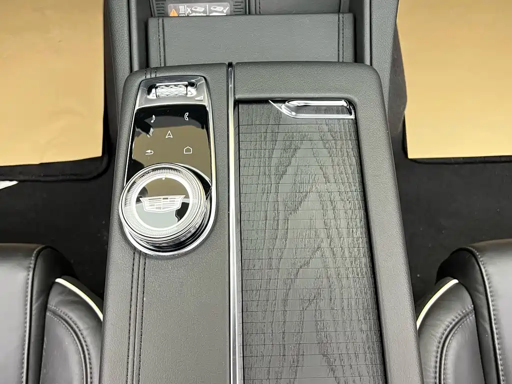 Cadillac CT6 2023 28T Premium Model