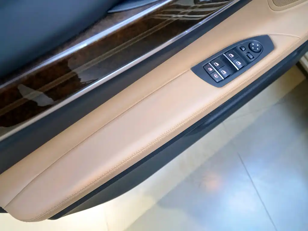 BMW 7 Series 2010 760Li