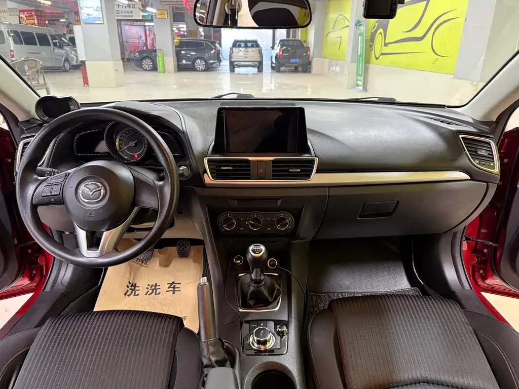 Mazda 3 Axela 2014 Sedan 1.5L Manual Comfort